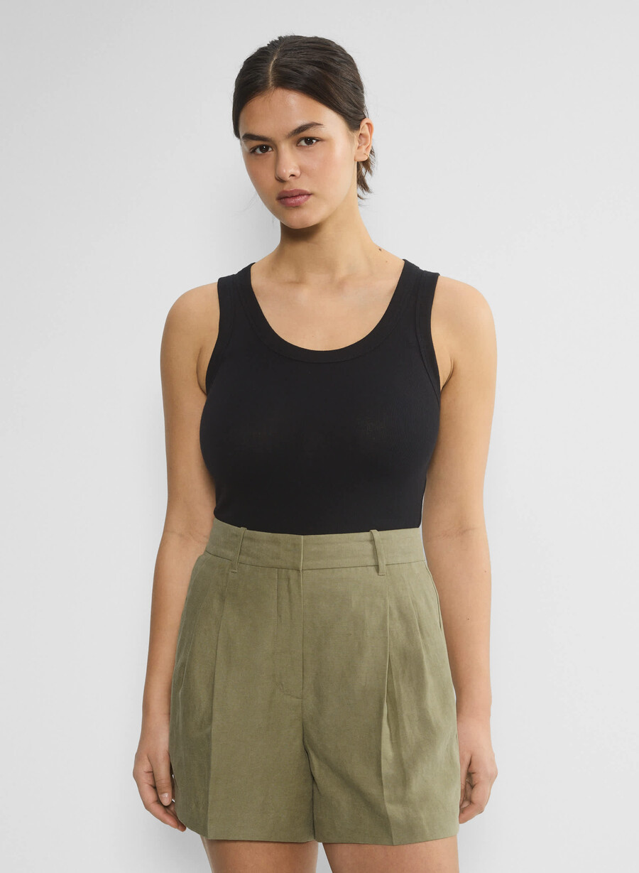 the effortless short curve-fit mid-thigh olive secche