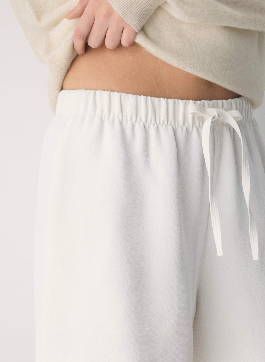 the lodge short mid-thigh - crepette dark navy