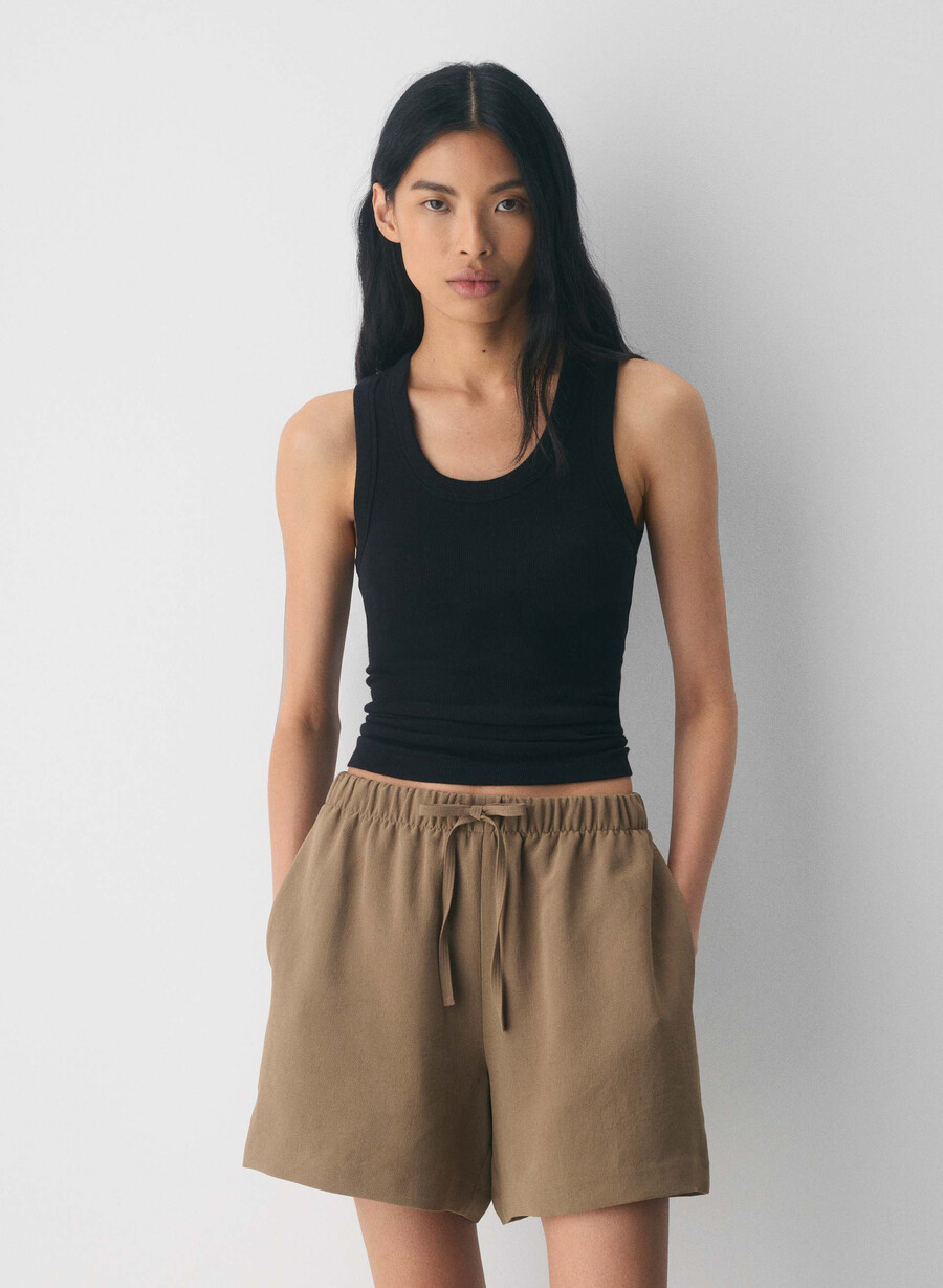 the lodge short mid-thigh - crepette folio brown