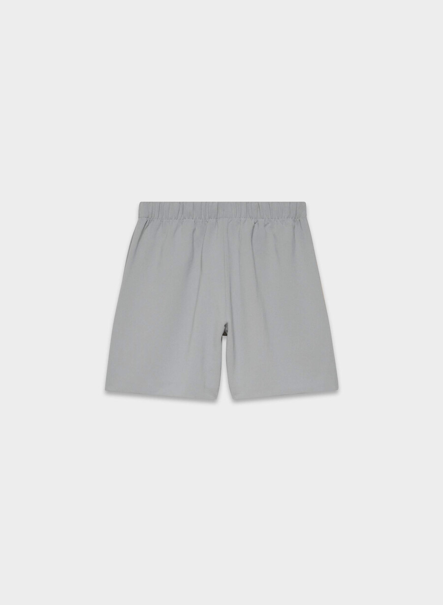 the lodge short mid-thigh - crepette riverstone grey