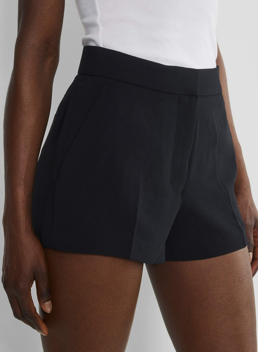 the limitless short curve-fit mini - crepette nero