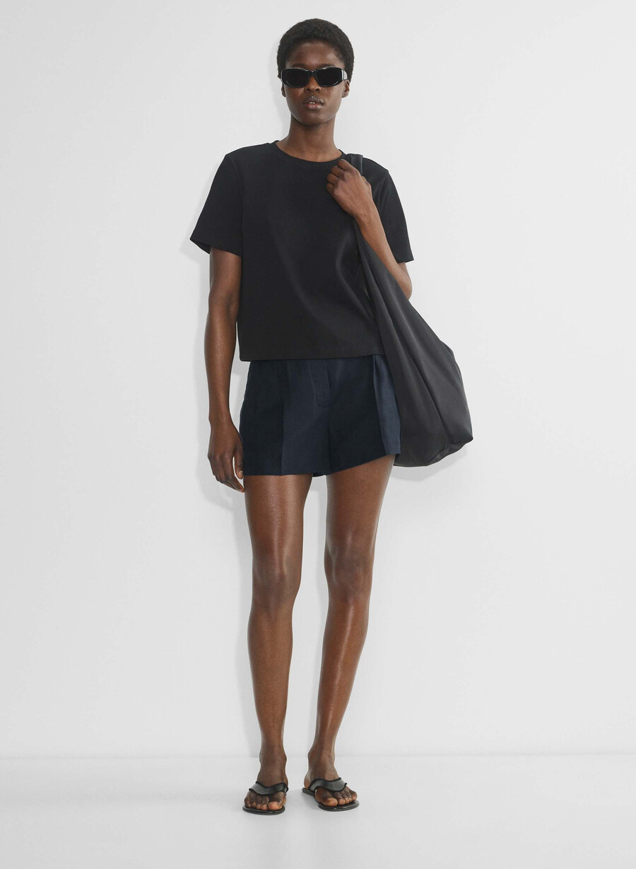 the effortless short curve-fit mini - cruiselinen dark navy