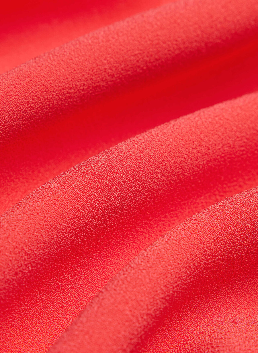 abito futurista rosso ciliegia