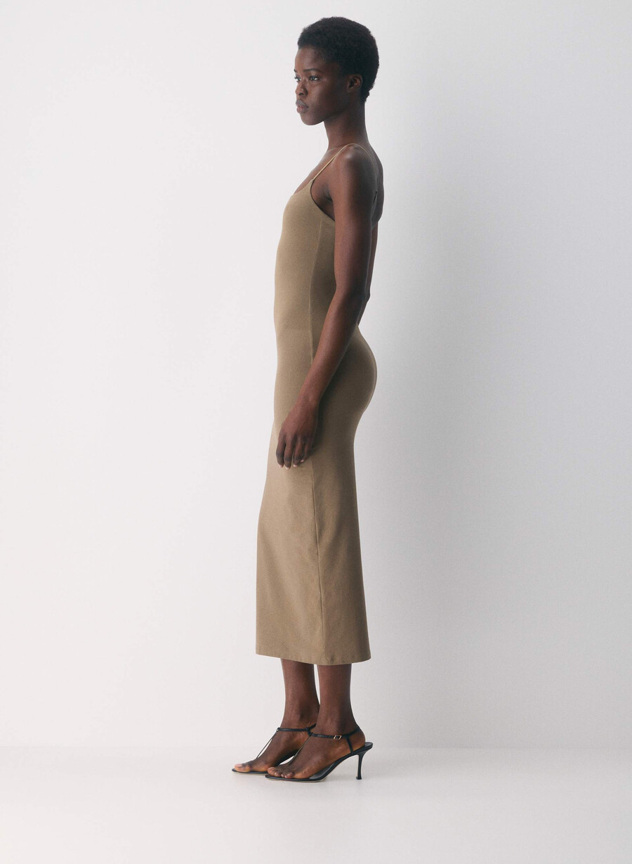 abito lungo con canotta casual contour summon folio brown