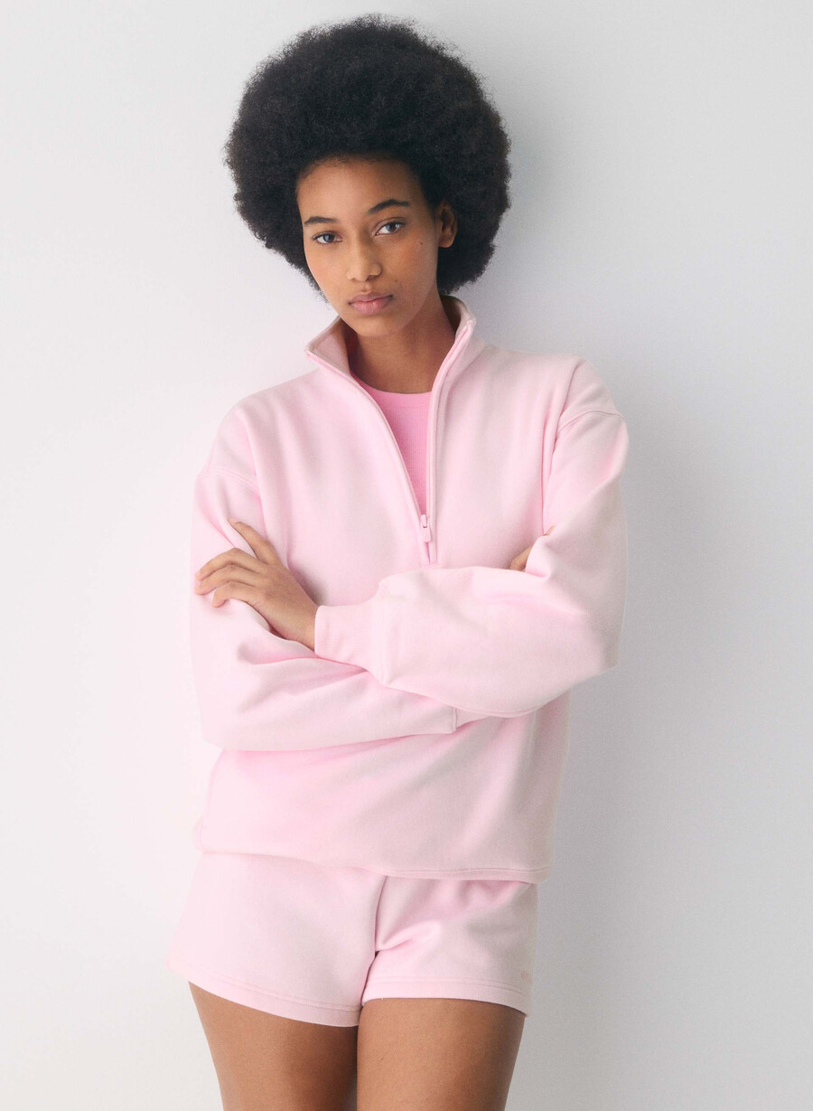 mini short a vita bassa in felpa comoda e boyfriend villa pink