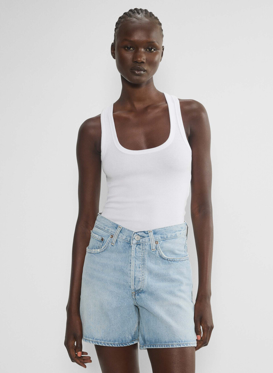 pantaloncini corti agolde con vita a v backbeat