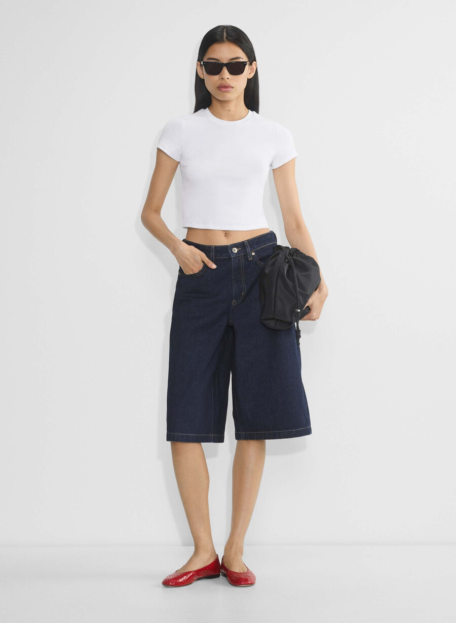 pubblicità pantaloncini in denim sotto il ginocchio no-stress blu scuro