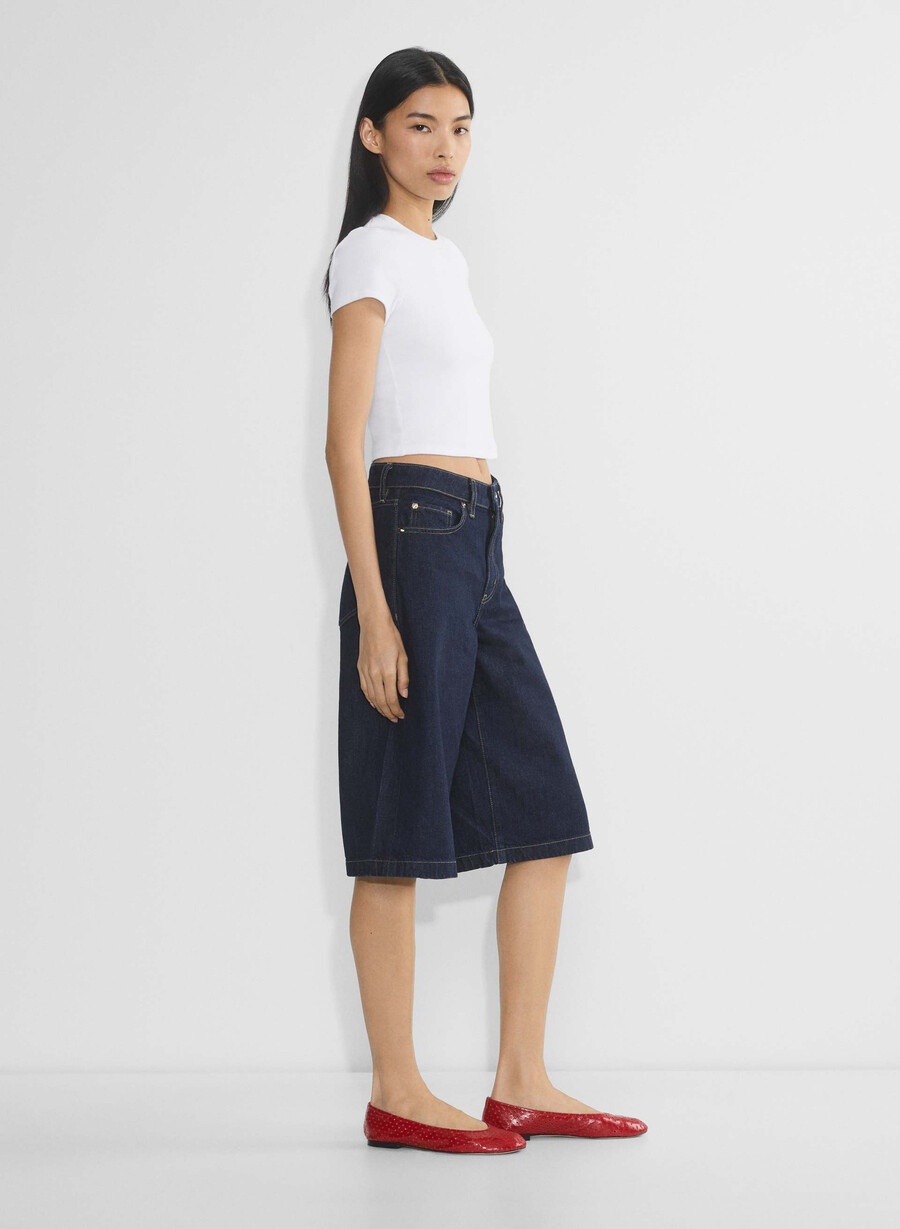 pubblicità pantaloncini in denim sotto il ginocchio no-stress blu scuro