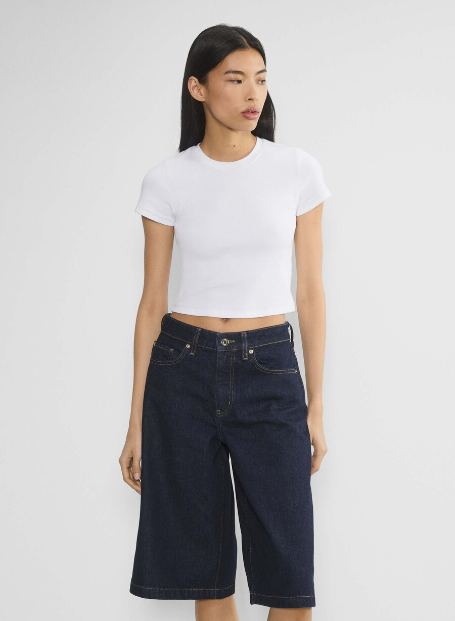 pubblicità pantaloncini in denim sotto il ginocchio no-stress blu scuro