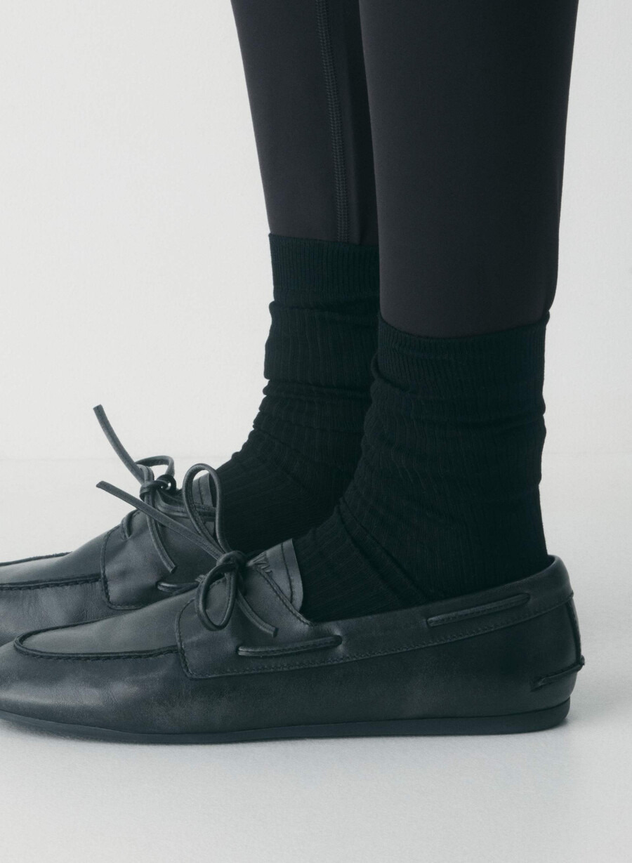 sperry x aritzia slim boat shoe - pelle liscia nero anticato