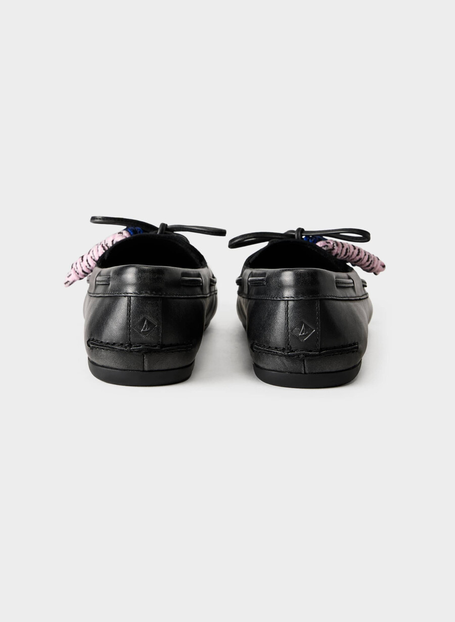 sperry x aritzia slim boat shoe - pelle liscia nero anticato