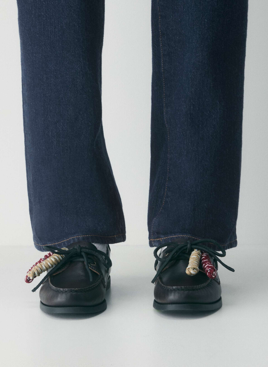 scarpe da barca sperry x aritzia ao - pelle liscia distressed blkbrown