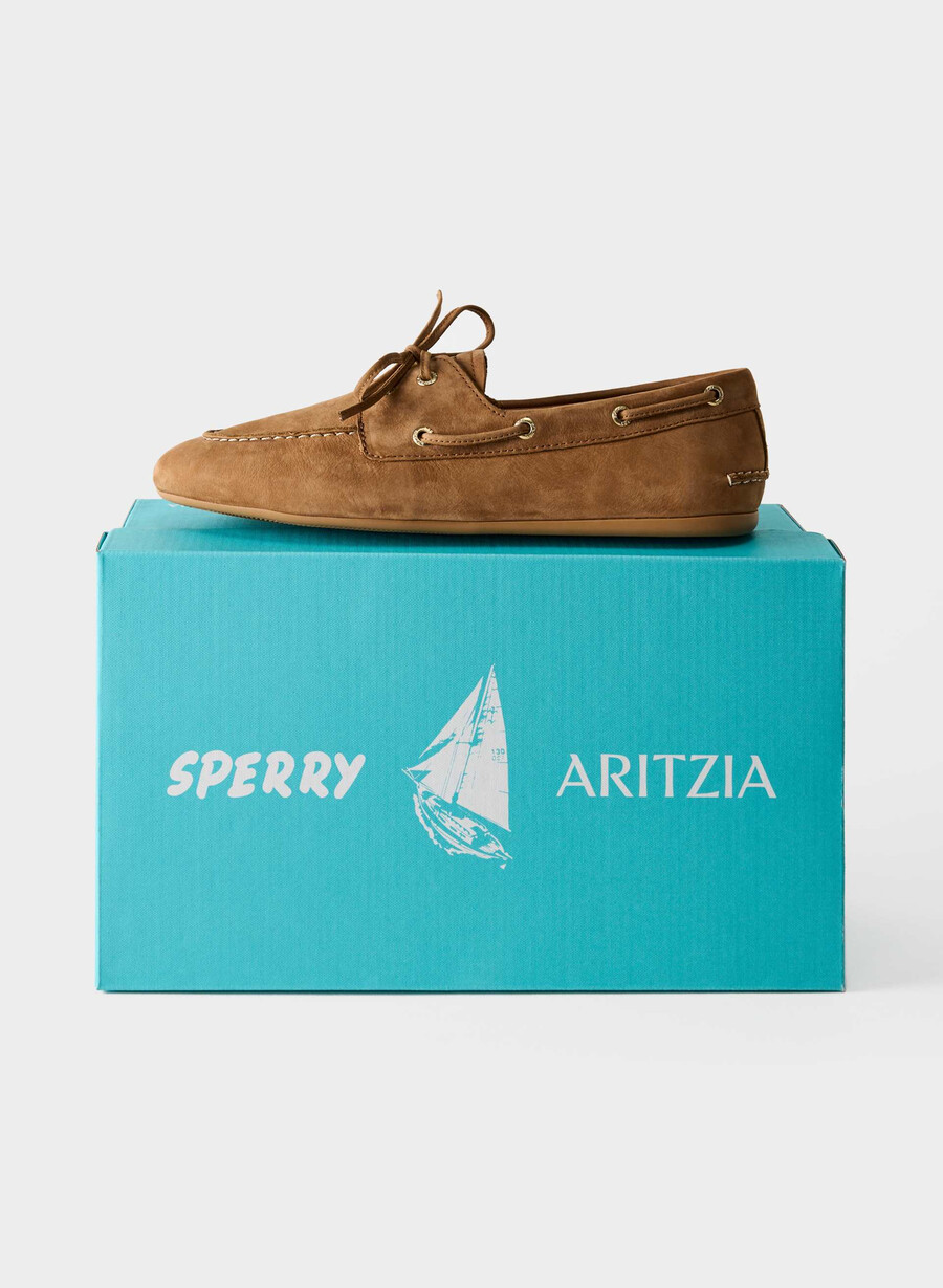 sperry x aritzia slim boat shoe - pelle nabuk galley brown