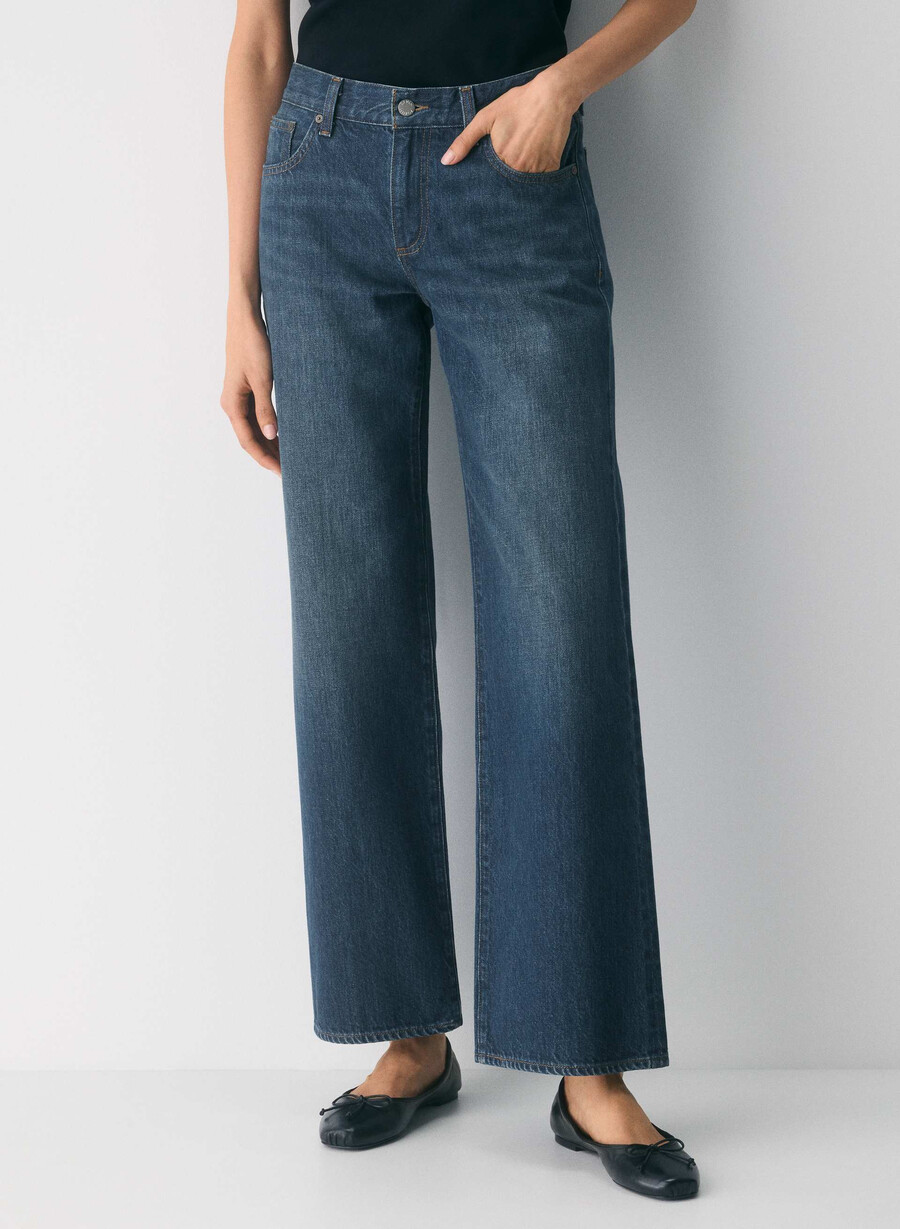 denim forum i jeans larghi farrah lo-rise sono di un blu scuro