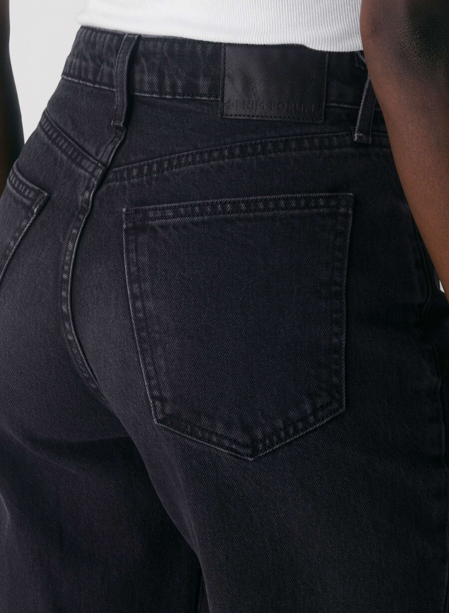 denim forum the farrah curve-fit hi-rise wide jean eyeliner nero