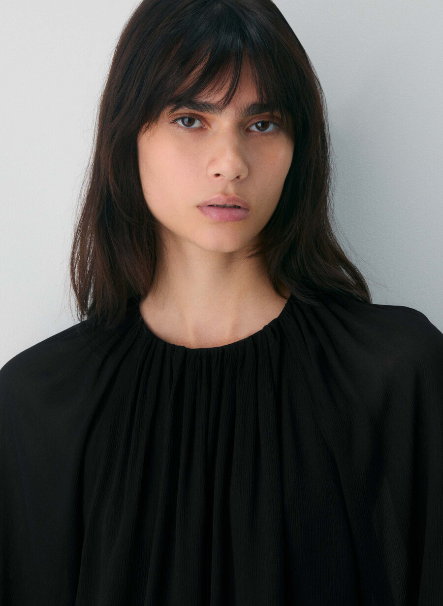 blusa monet nera