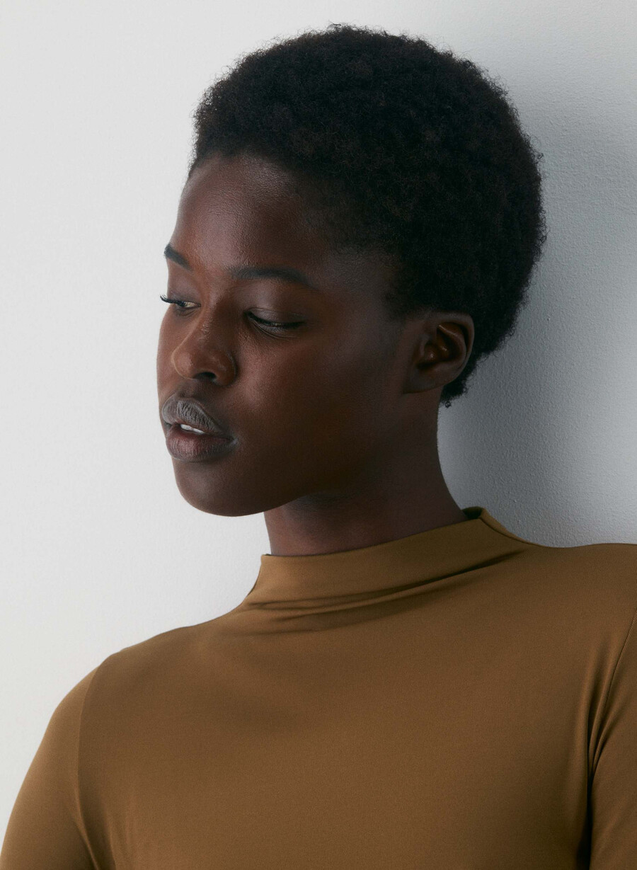 original contour lyric mockneck chocolatier brown