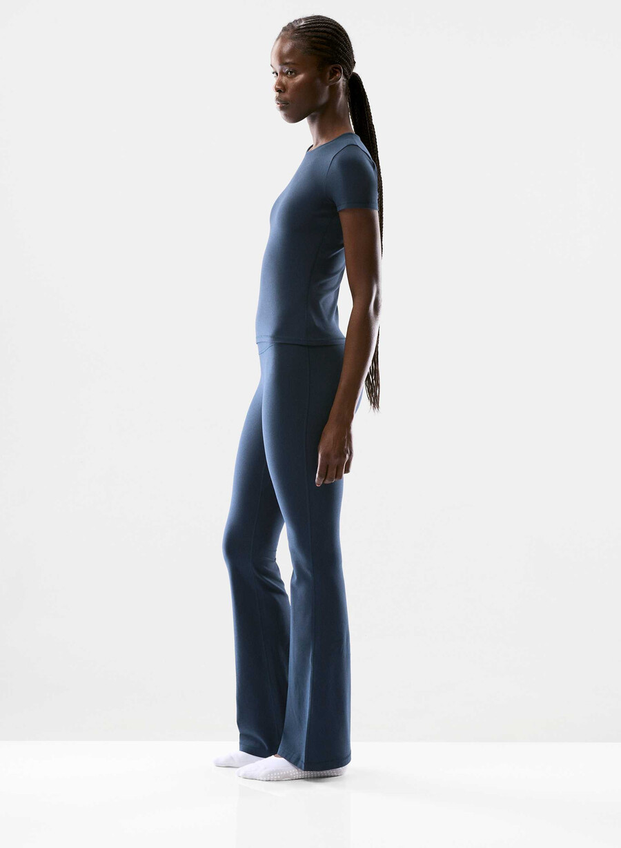 butter cheeky infinite hi flare 32 legging admiral