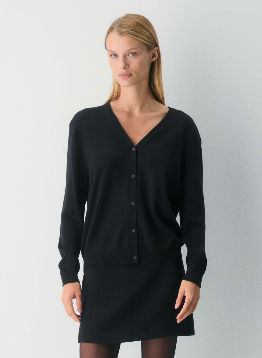 cardigan con scollo a v in lana merino nuda nero