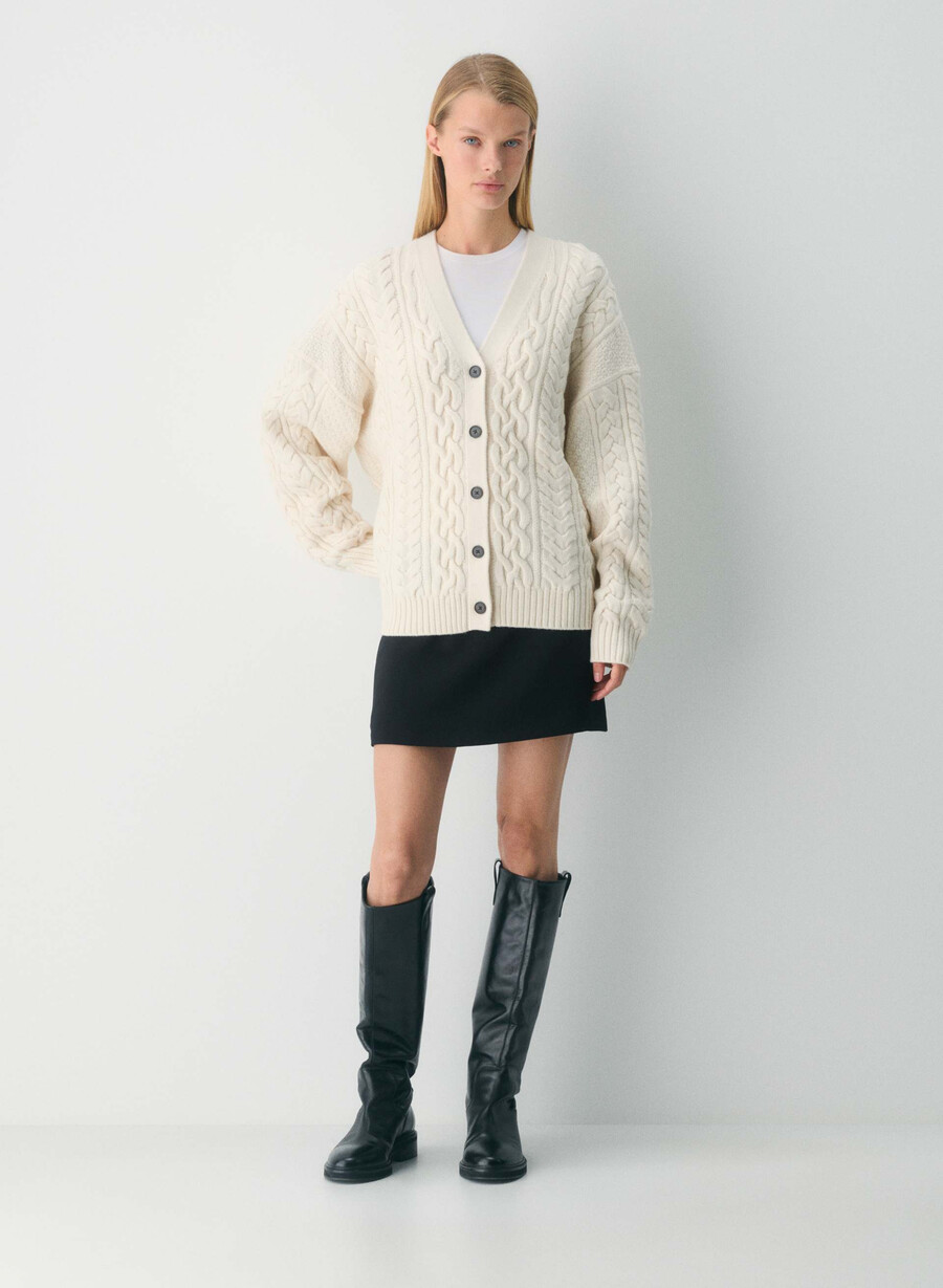 cardigan con scollo a v in lana merino heritage knit rich mocha brown