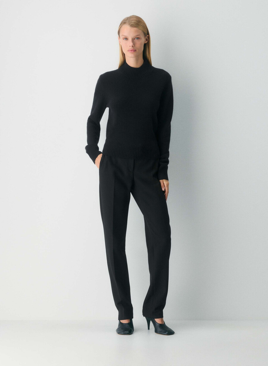 maglia a collo alto essential cashmere shrunken nero