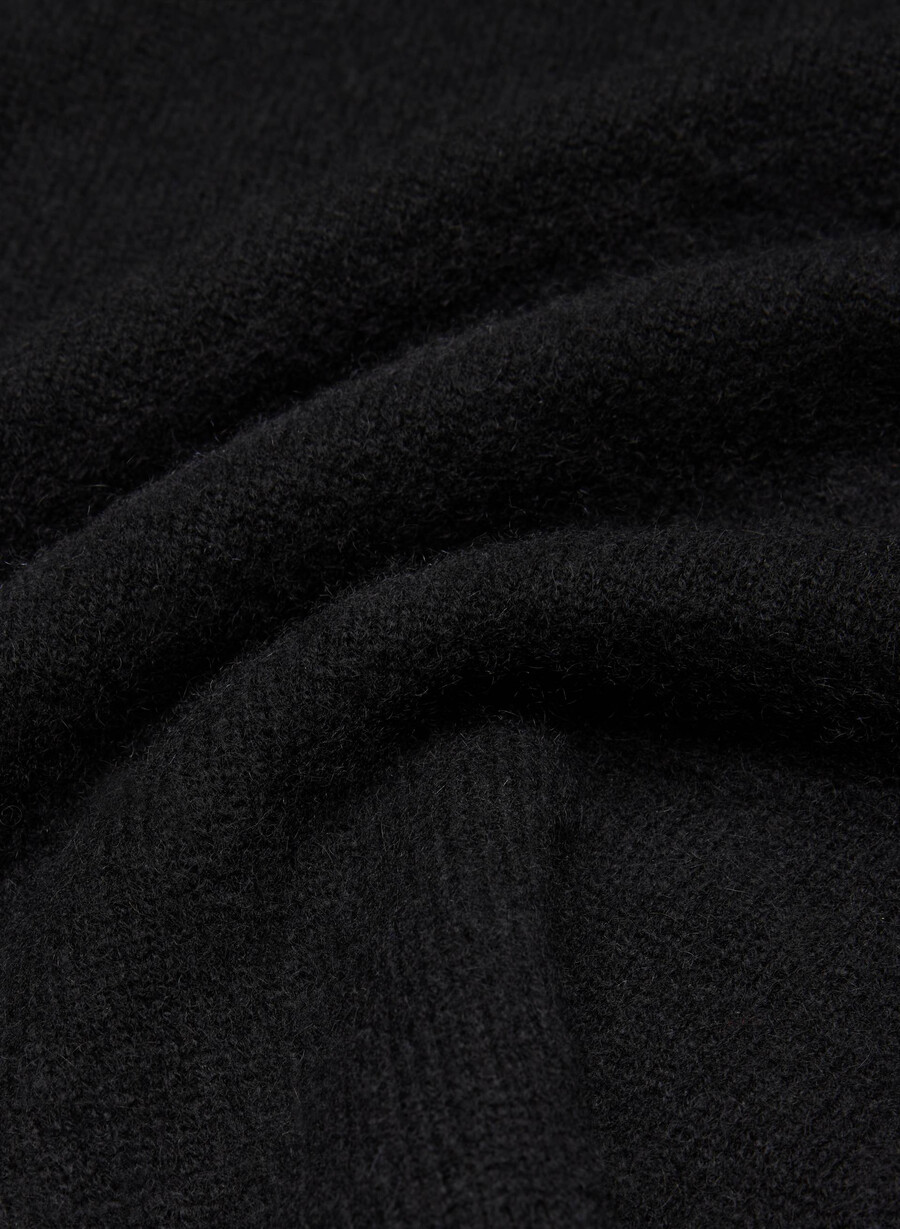 maglia a collo alto essential cashmere shrunken nero