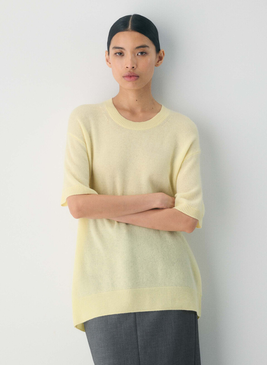 maglione a maniche corte rilassato in cashmere e piume giallo burro