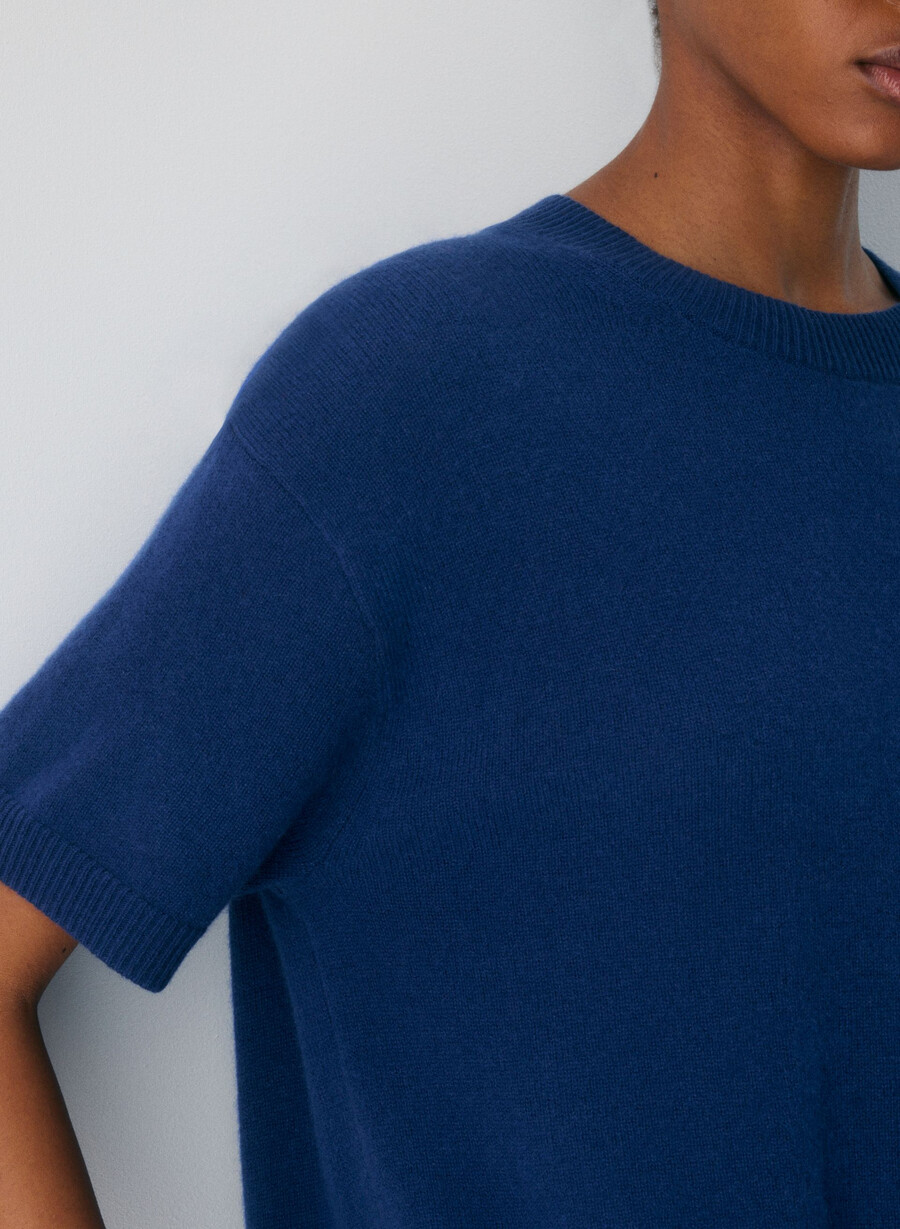 maglione a maniche corte rilassato in cashmere e piume byron blue