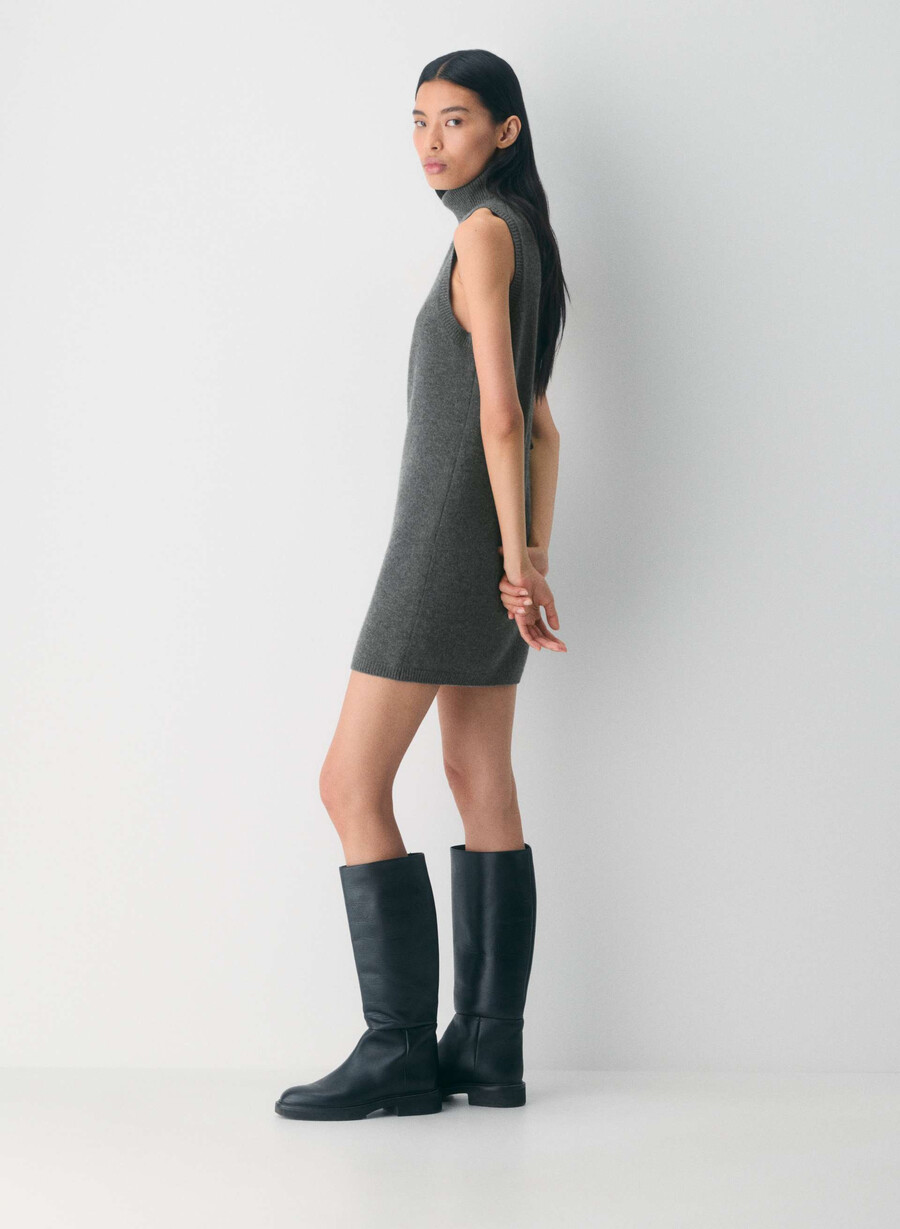 abito in lana e cashmere delle fiandre colore antracite melange
