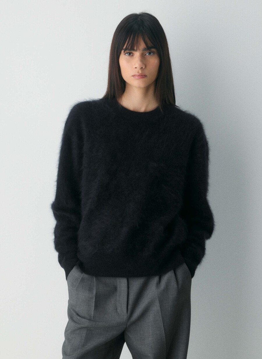 maglione girocollo rilassato in cashmere spazzolato nero