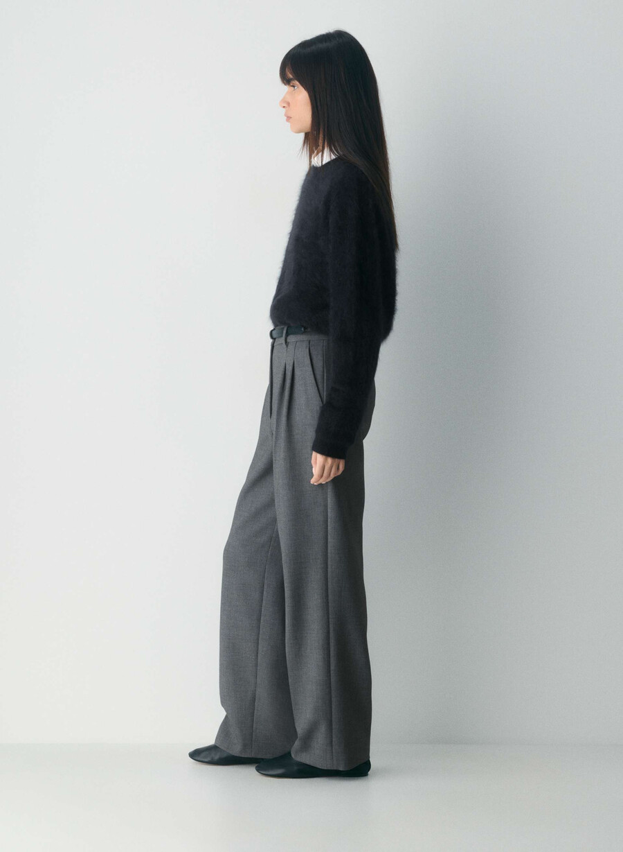 maglione girocollo rilassato in cashmere spazzolato nero