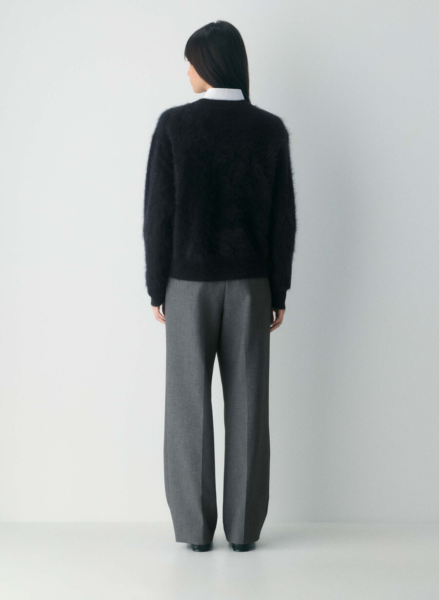 maglione girocollo rilassato in cashmere spazzolato nero