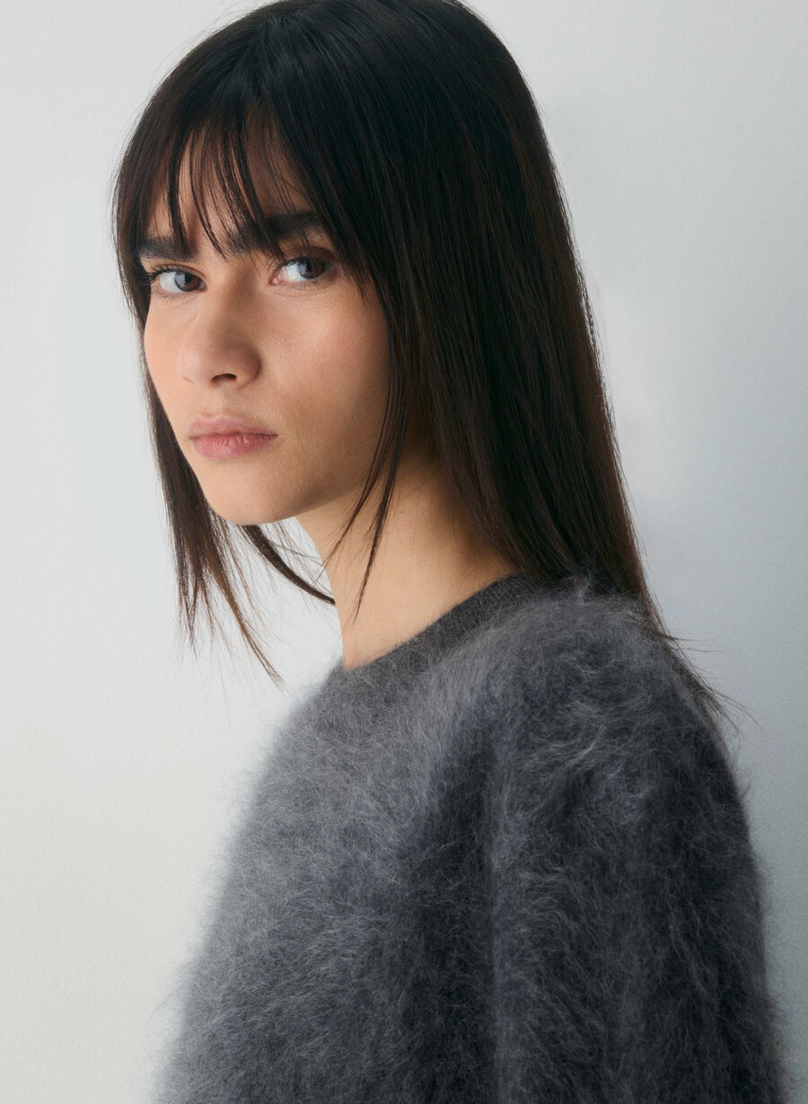 maglione girocollo rilassato in cashmere spazzolato heather charcoal