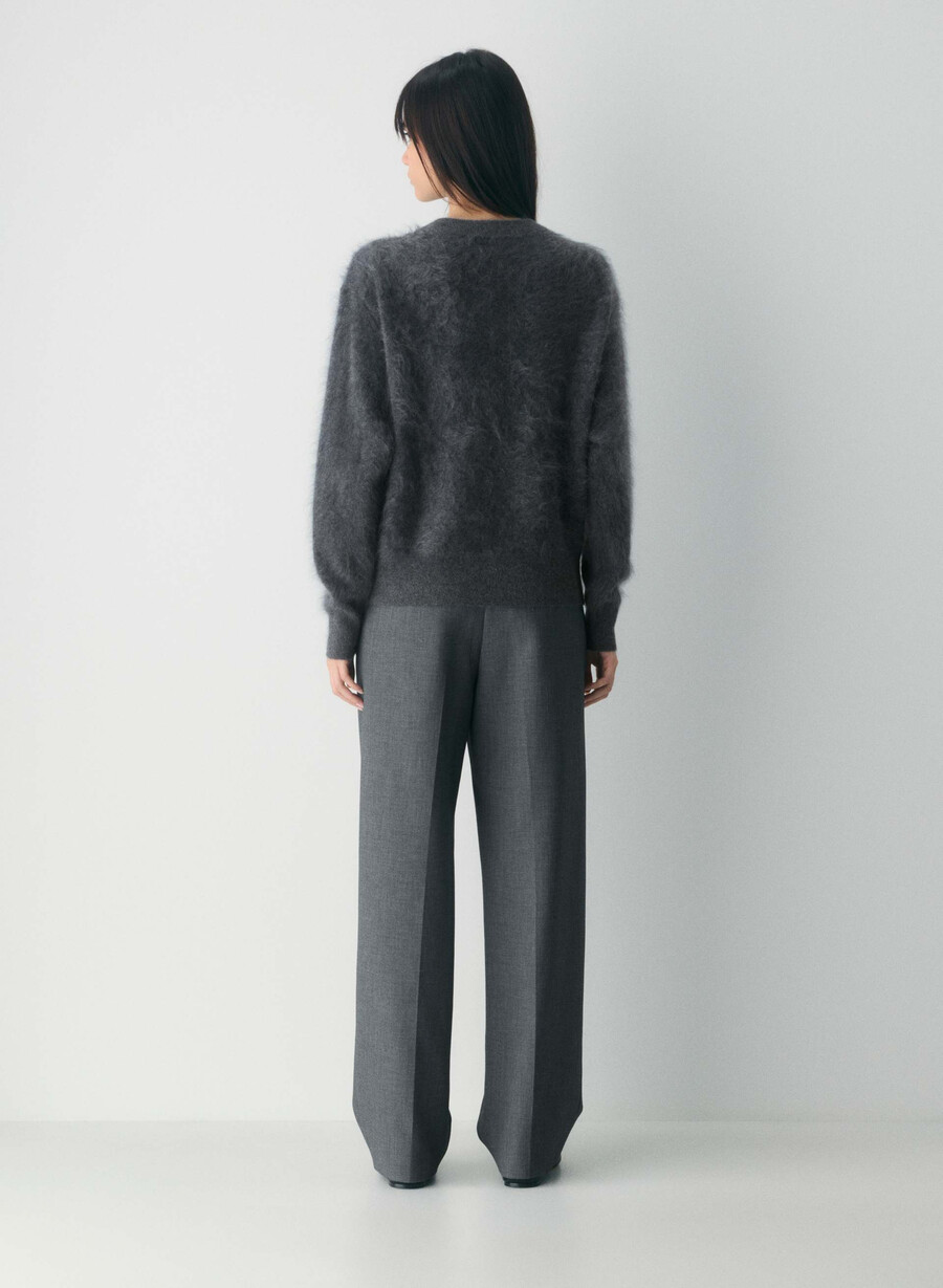 maglione girocollo rilassato in cashmere spazzolato heather charcoal