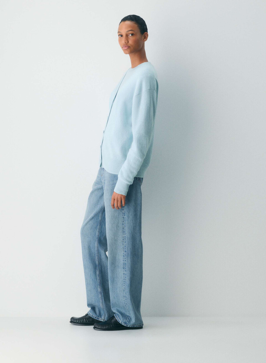 cardigan con scollo a v in cashmere e piume blu rugiada