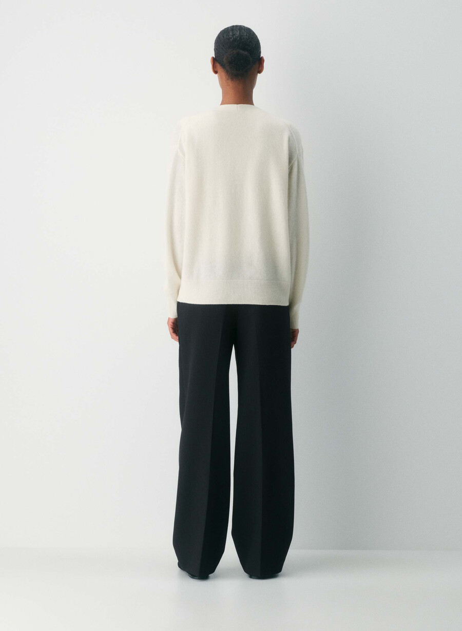 cardigan con scollo a v rilassato in cashmere e piume bianco sussurramento