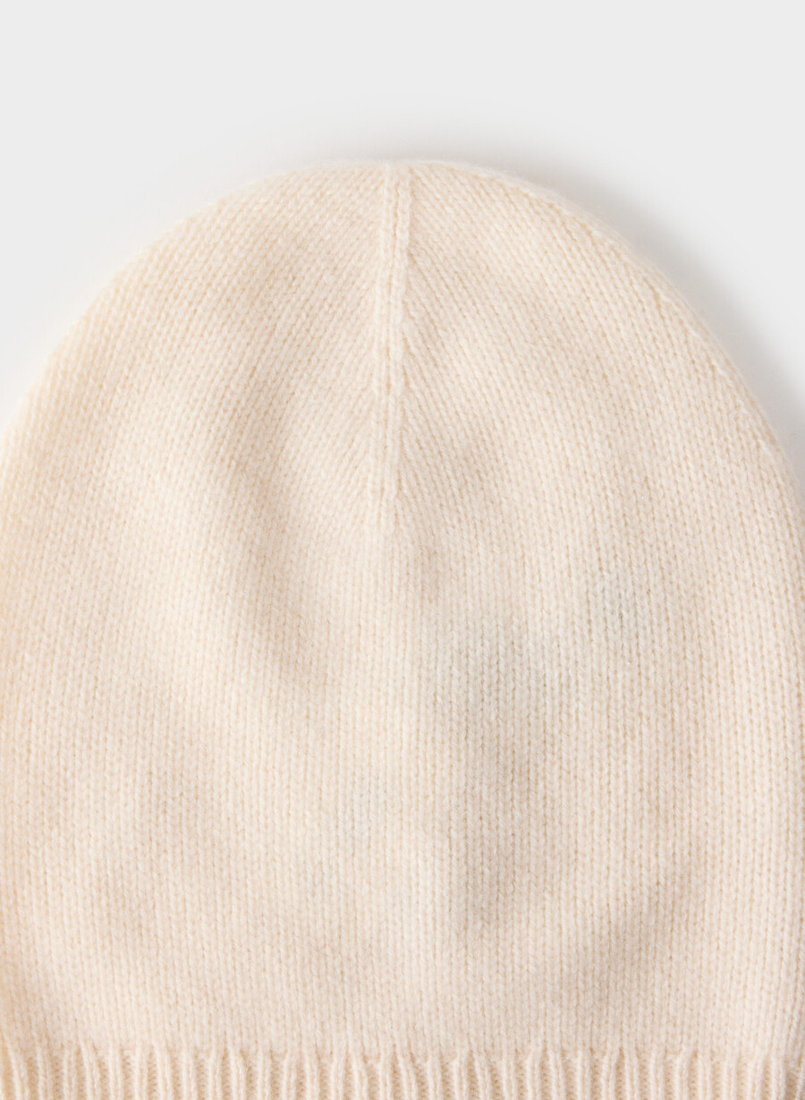 berretto alto in cashmere whisper white
