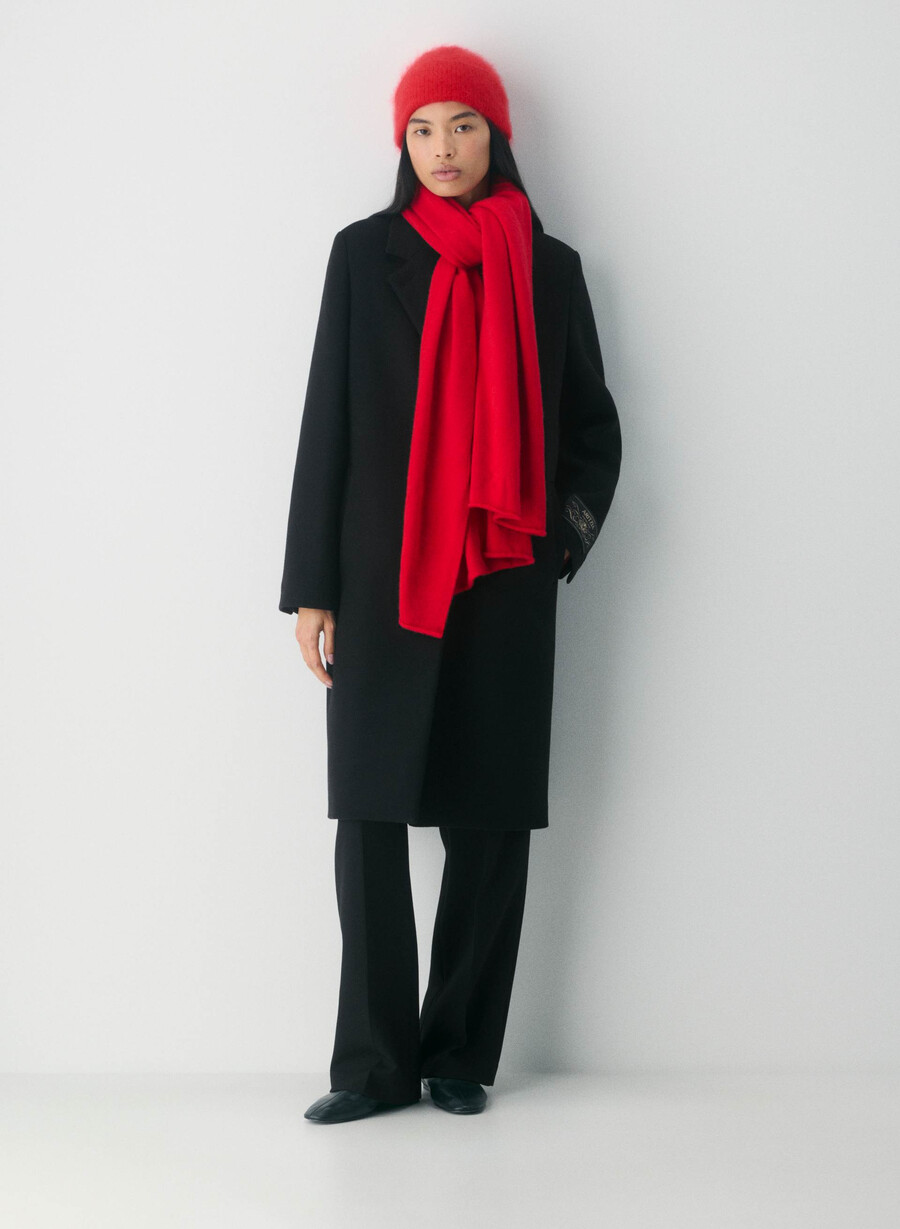 berretto con risvolto in cashmere spazzolato rosso lampeggiante