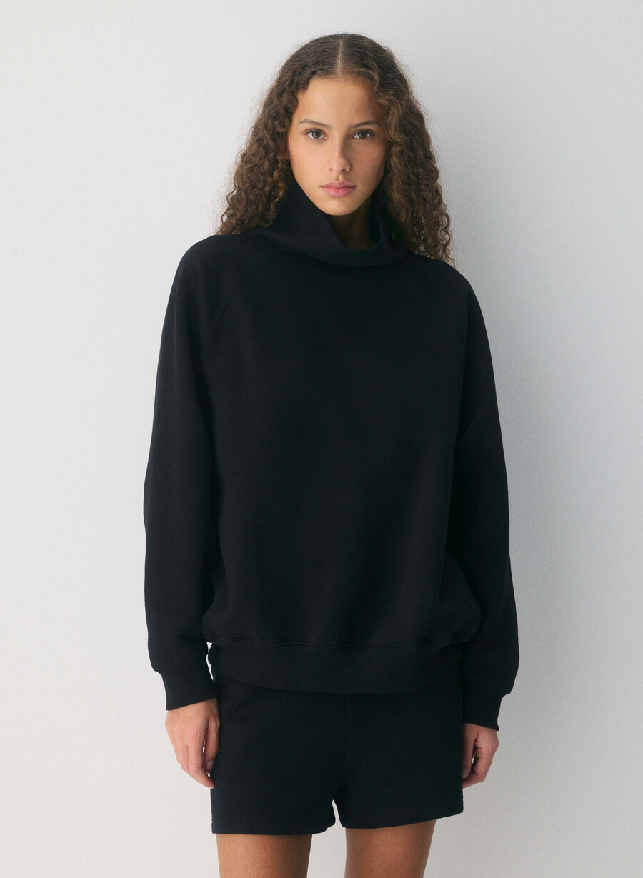 felpa con cappuccio cozy sweatfleece mega raglan collo a imbuto nero