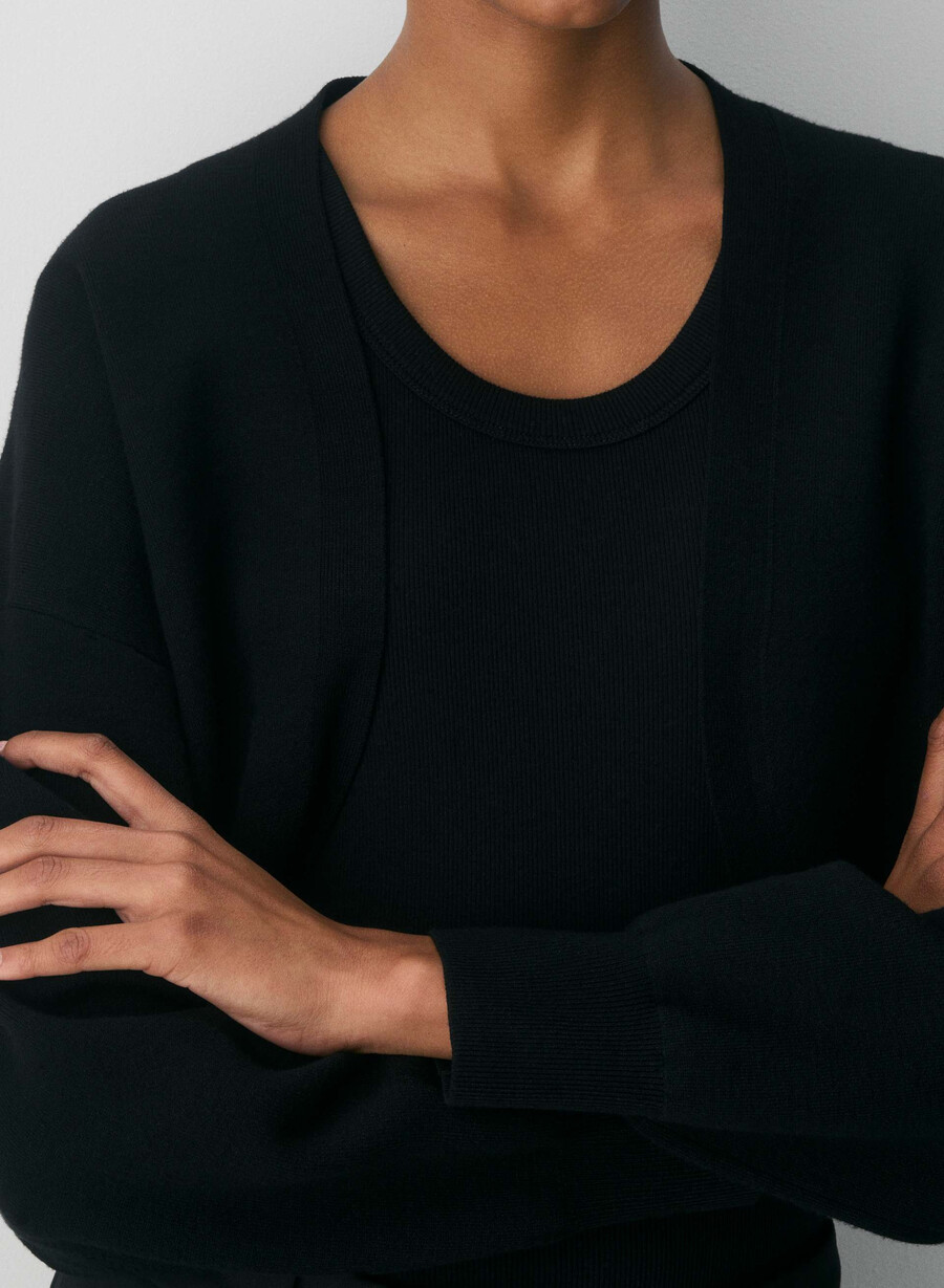 new decision shrug - wonder yarn nero