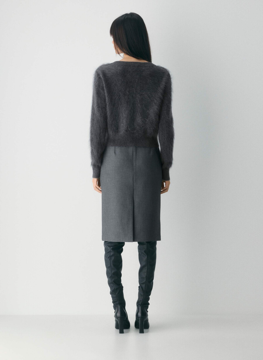 maglione con scollo a v in cashmere spazzolato colore antracite melange