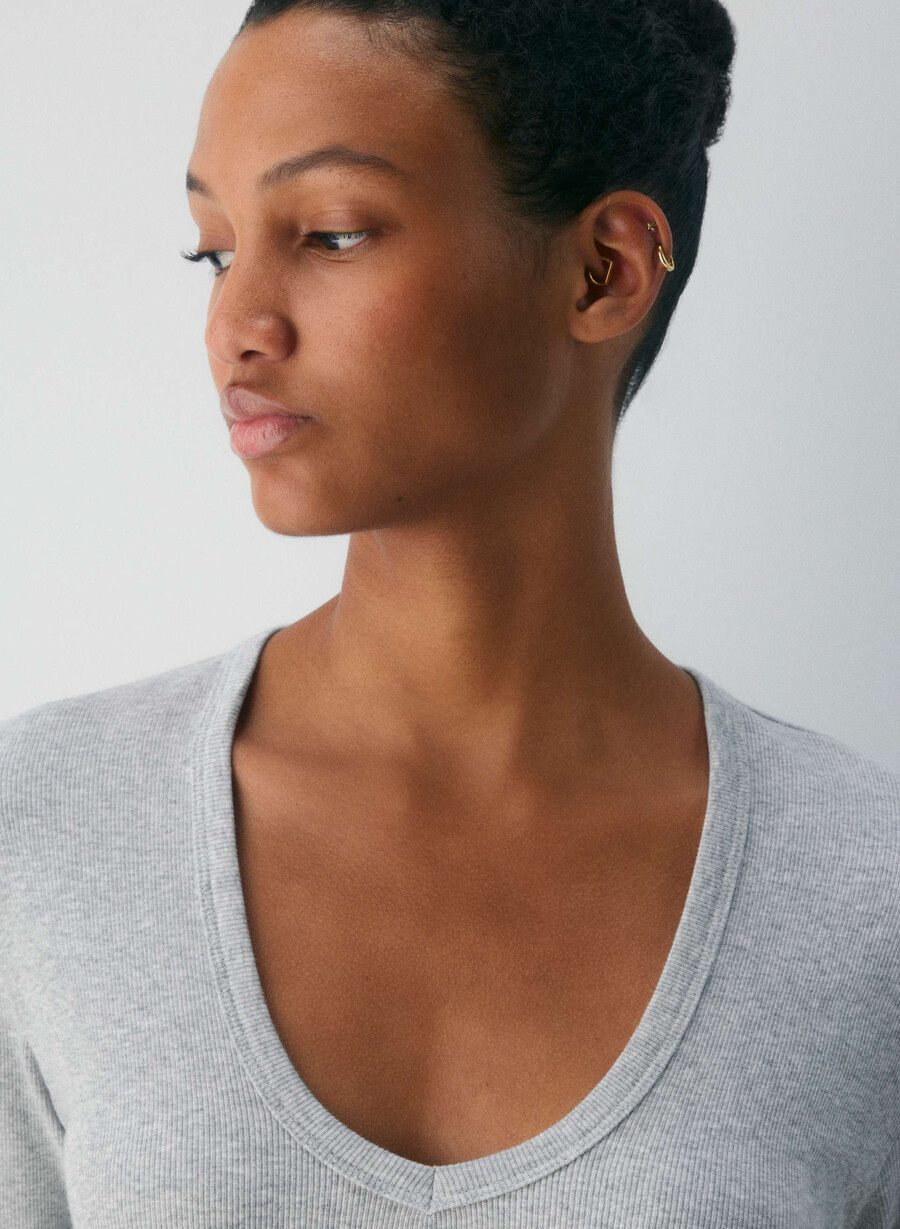 maglia a maniche lunghe con scollo a v profondo e costine homestretch heather chrome