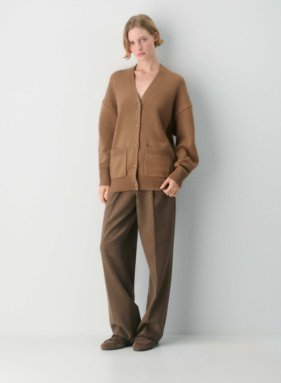 cardigan con scollo a v in lana merino spessa saville
