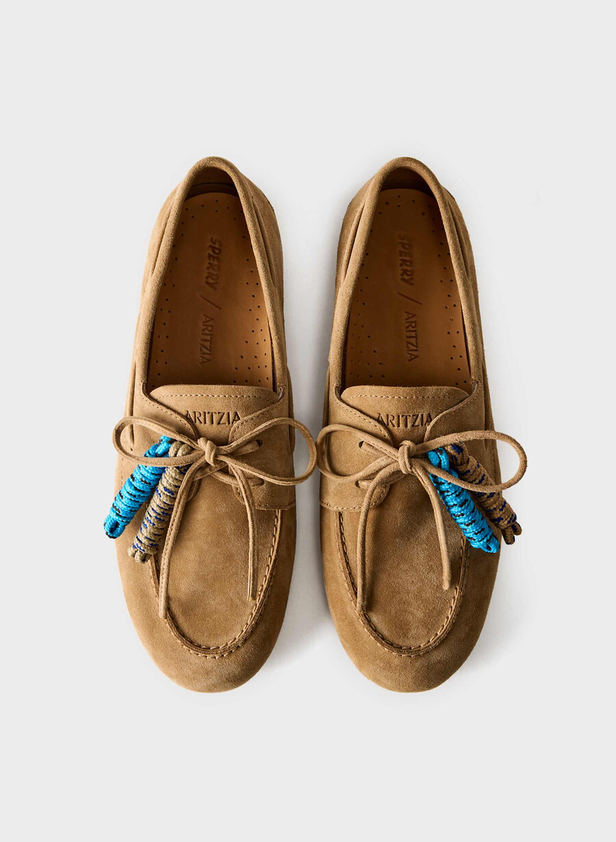 sperry x aritzia slim boat shoe - pelle scamosciata tan khaki