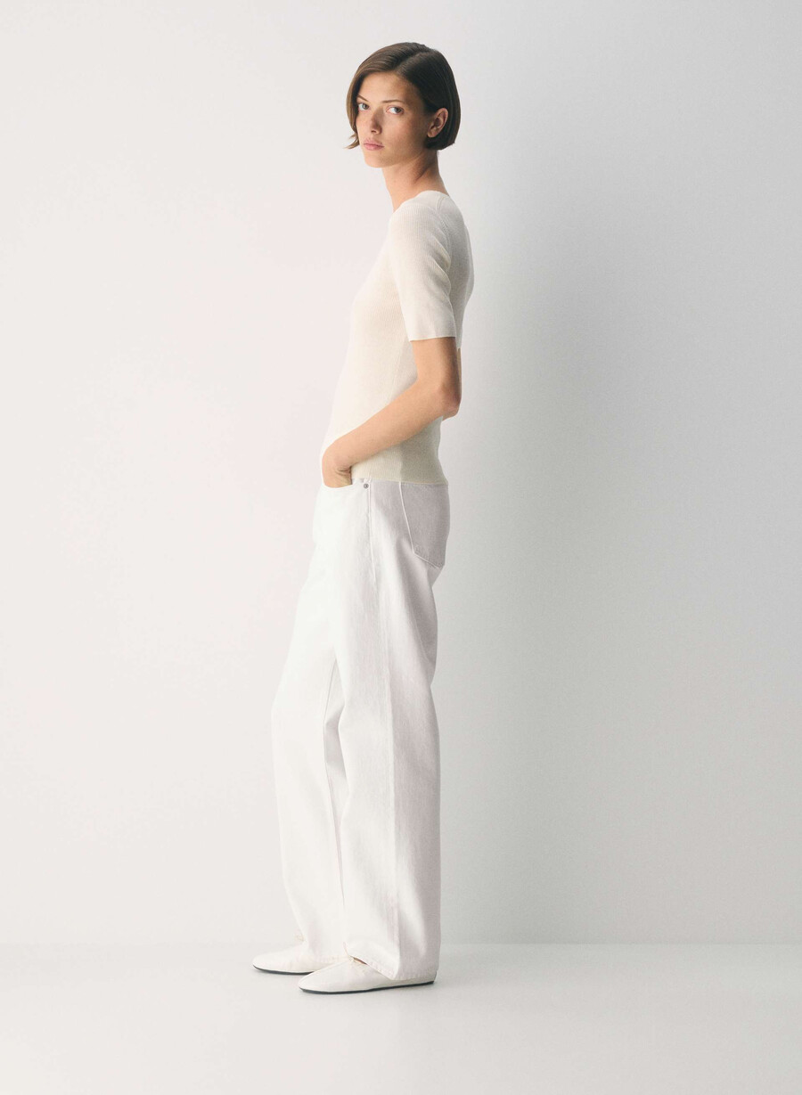 maglione foundry in lana merino fine lychee white