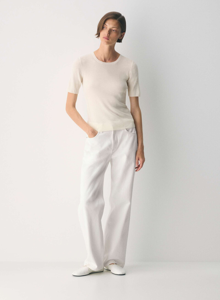 maglione foundry in lana merino fine lychee white