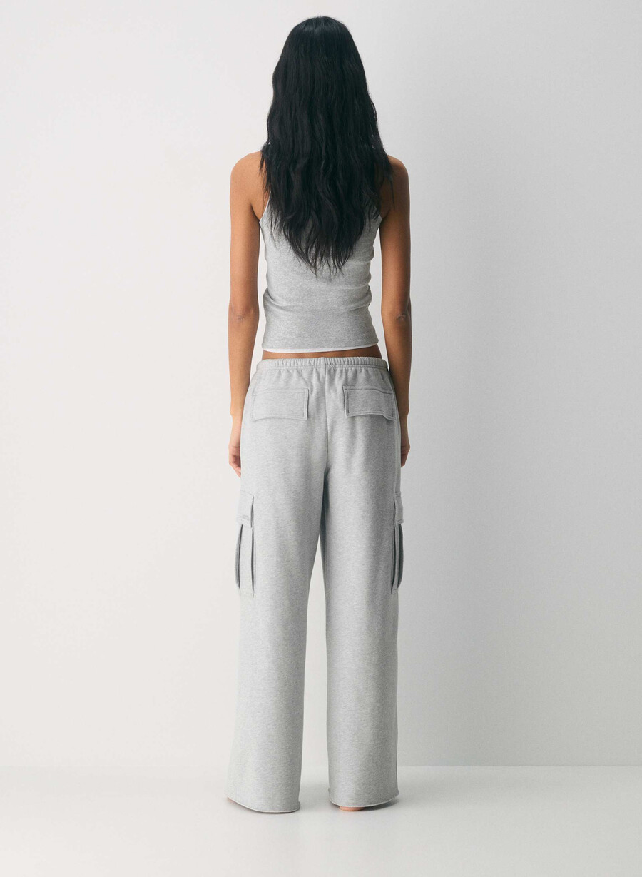 pantaloni da tuta cozy sweatfleece mega cargo flutter heather chrome
