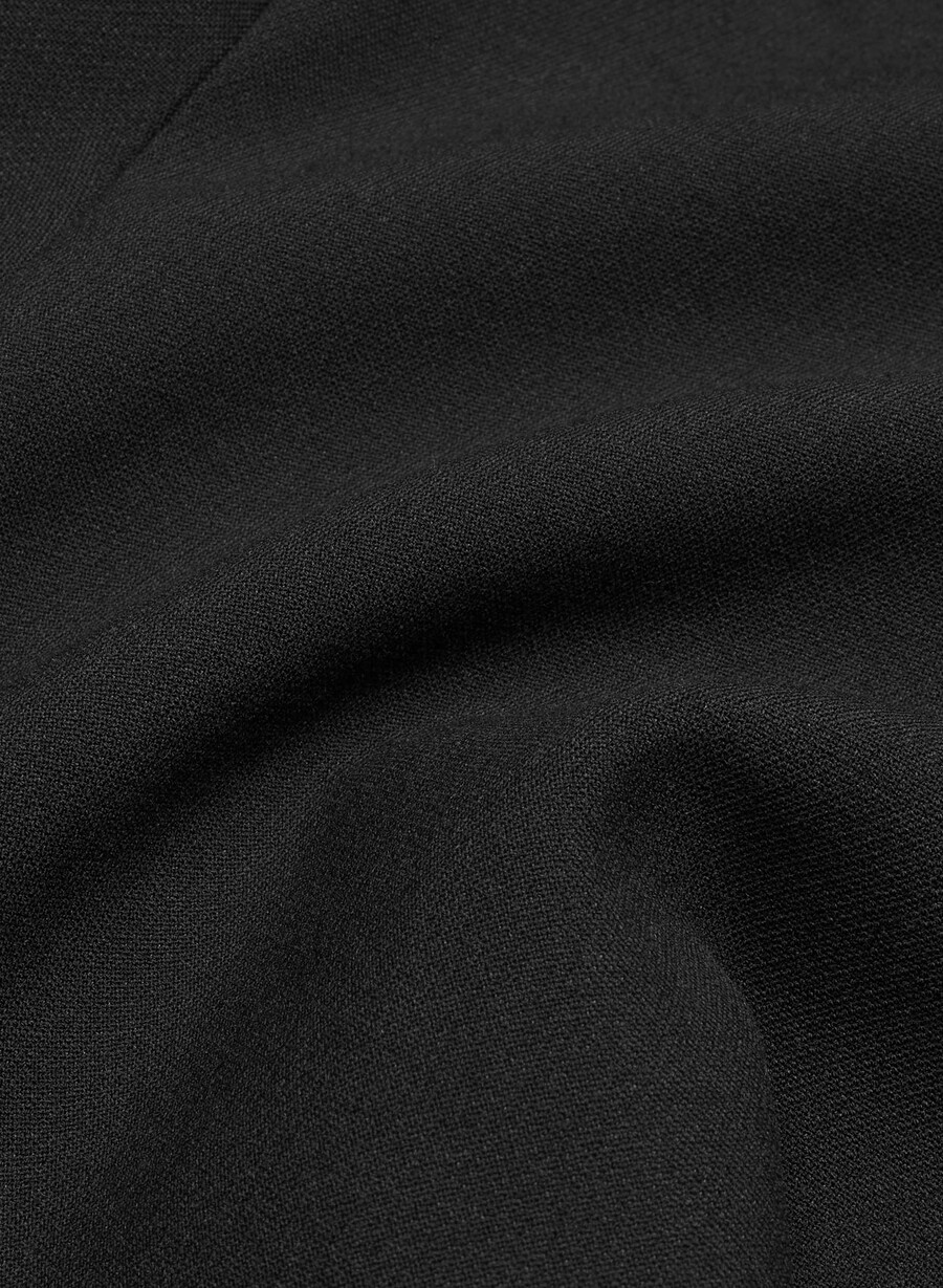 interfaccia superiore nera