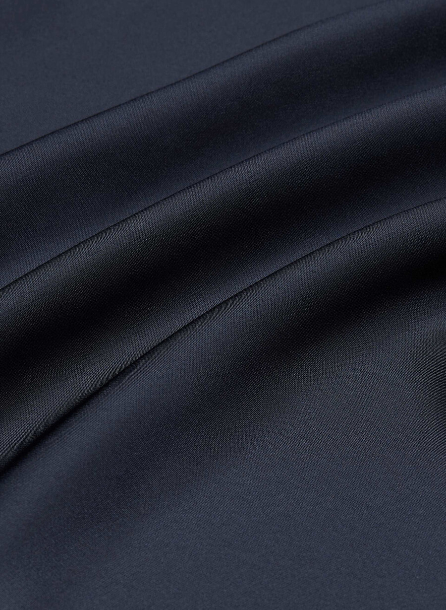 abito corto in raso con scollo allamericana admiral
