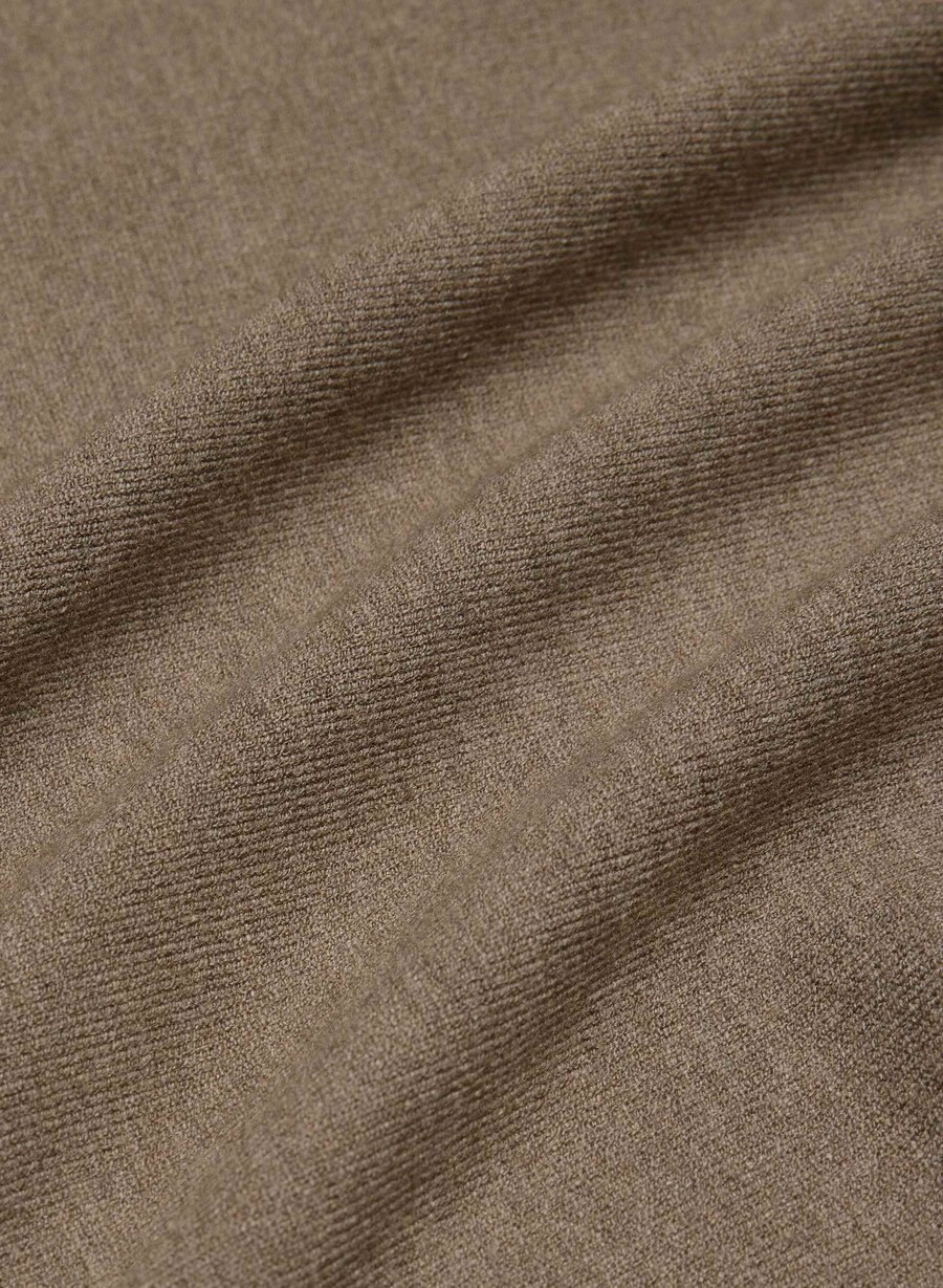 maglione inspiration - wonder yarn heather folio brown